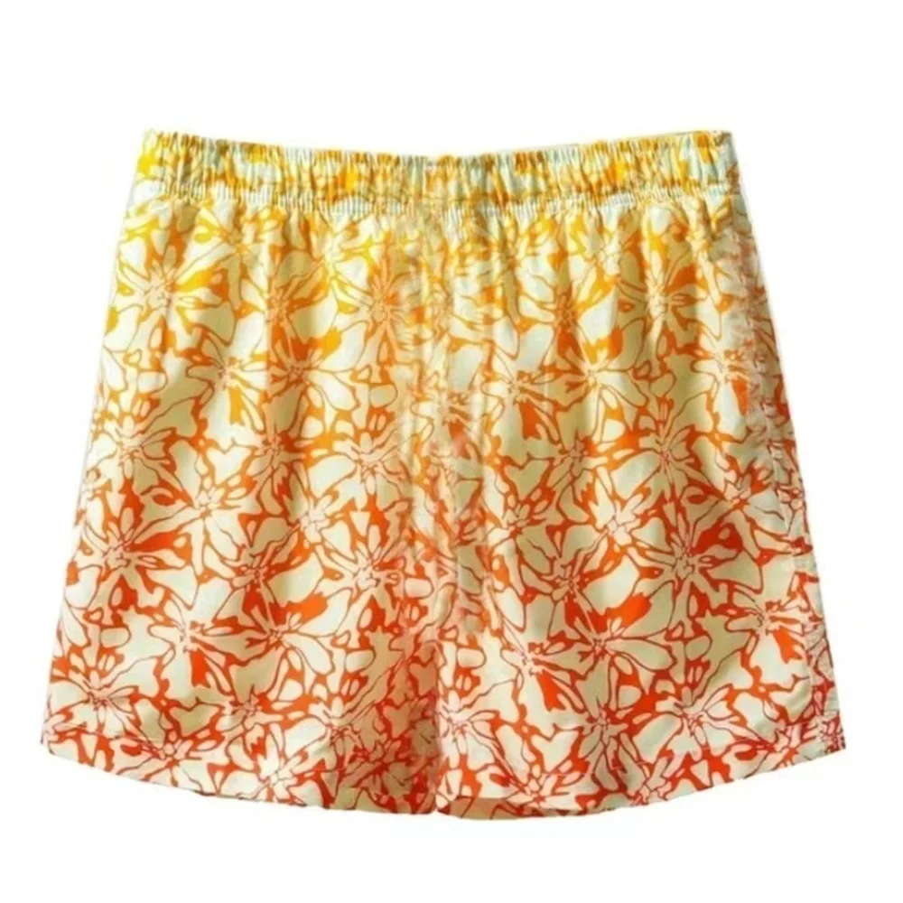 NWOT - Men’s Gradient Flowery Print Casual Summer Pool Beach Short Trunks